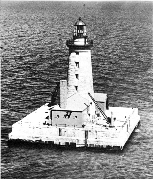 An old picture of Spectacle Reef Lighthouse